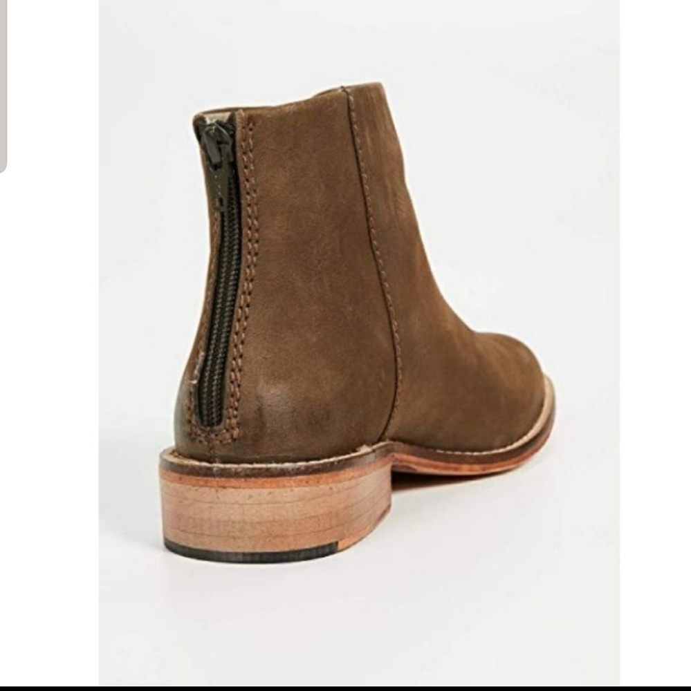 Free People.Century Flat Taupe Ankle Boots - Picture 2 of 7